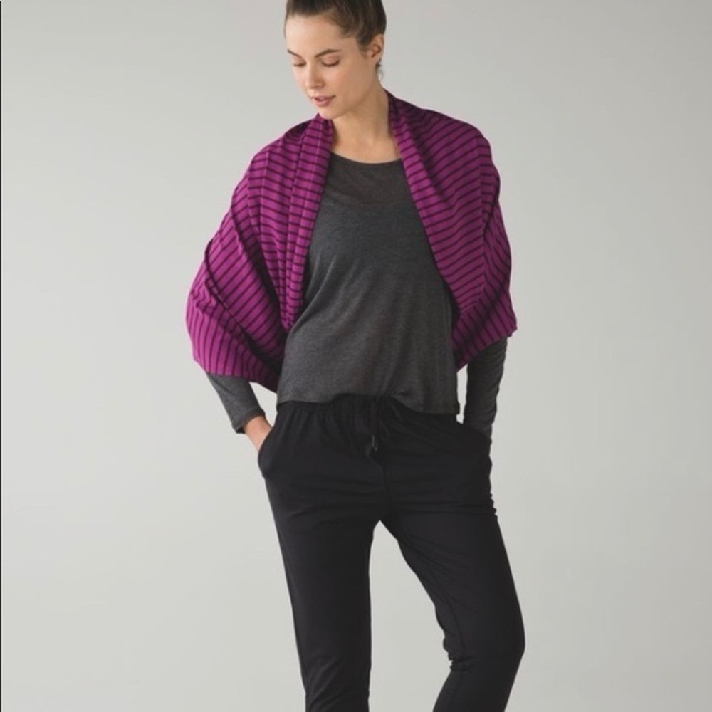 New with tags lululemon vinyasa scarf